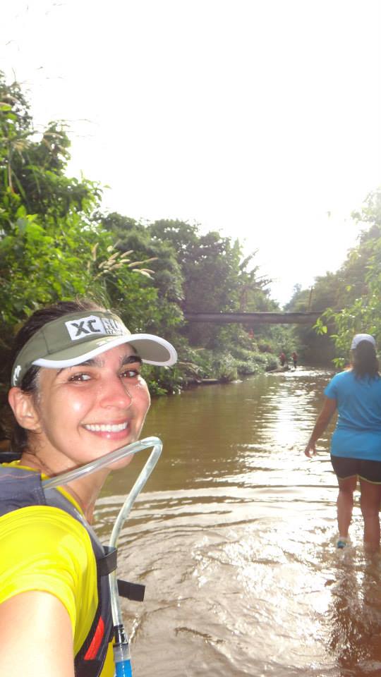 Atravessando o rio em XC Run Itaipava 2015