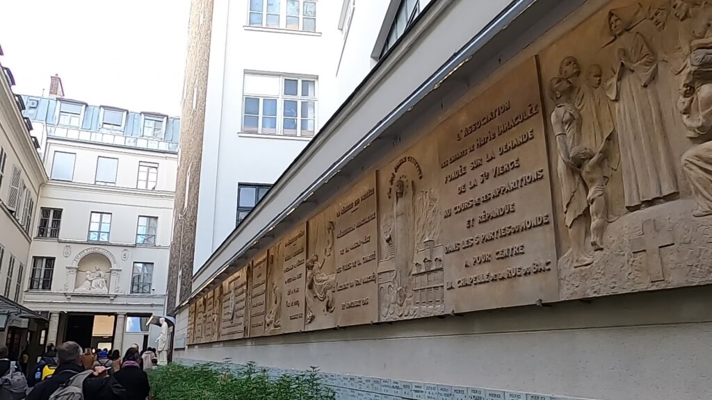 Capela da Medalha Milagrosa em Paris história