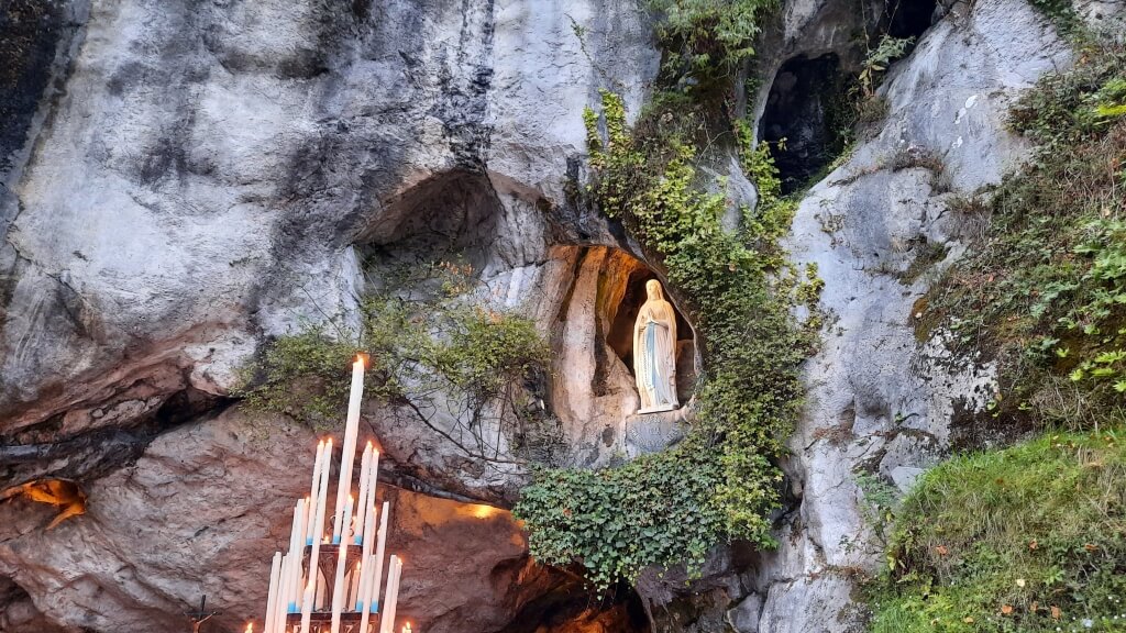 Gruta das Aparições Santuário de Nossa Senhora de Lourdes