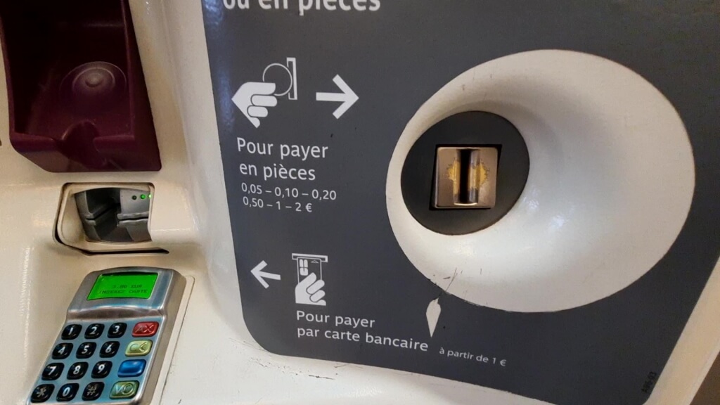 Como comprar bilhete de metrô em Paris
