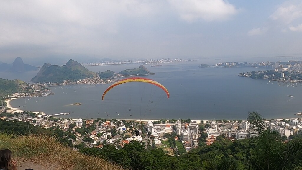 O que fazer em Niterói Saltar de Parapente