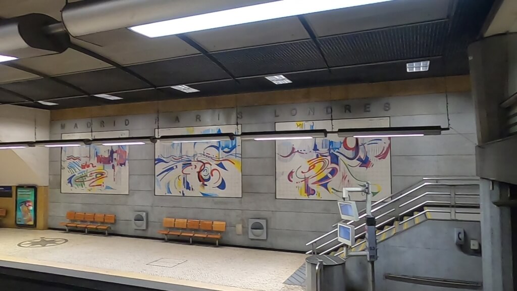 Arte no Metrô de Lisboa Estação Restauradores