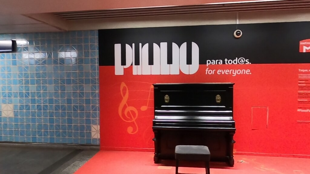 Arte no Metrô de Lisboa Estação São sebastião Piano para Todos