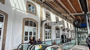 Como ir de trem de Porto a Lisboa