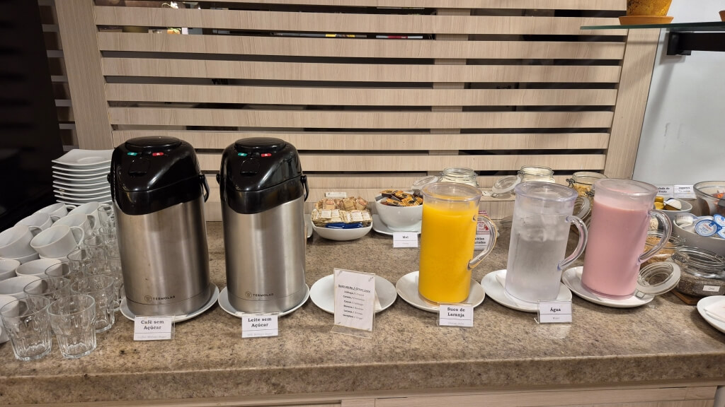 Café da manhã Hotel Matiz Niterói Design Hotel