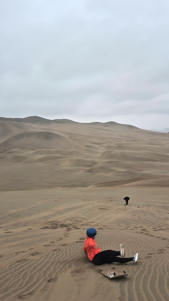 Turismo de aventura no Peru com sandboard e off-road