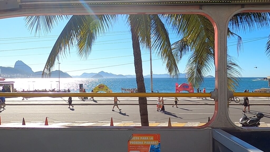 melhor lugar para sentar no ônibus turístico do Rio de Janeiro